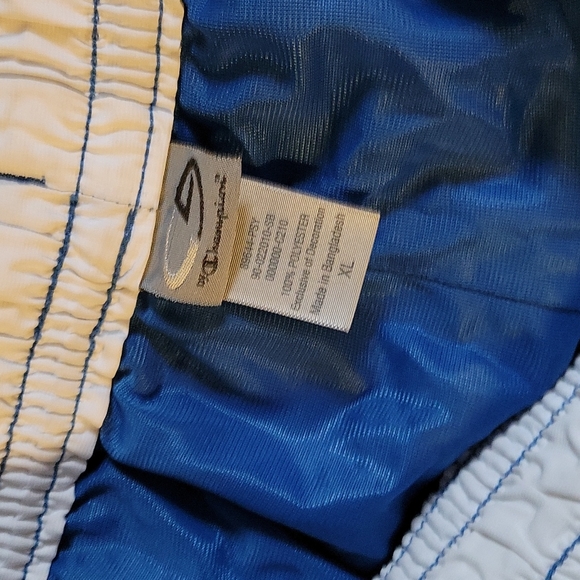 Shirt and shortz size XL Champion - Picture 3 of 5